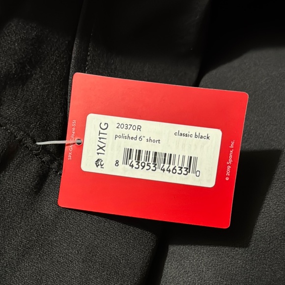 Spanx Black Shorts - Picture 4 of 4